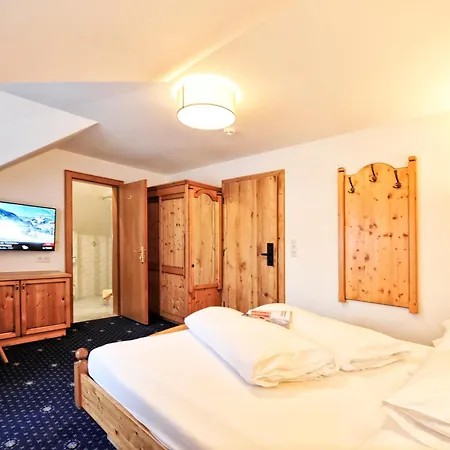 Hotel Garni Bellevue-2