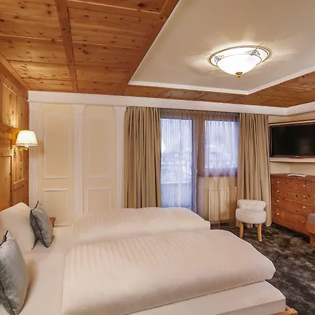 Hotel Piz Buin-3