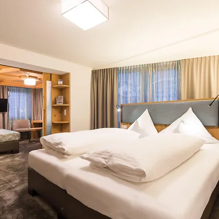 Hotel Piz Buin-2